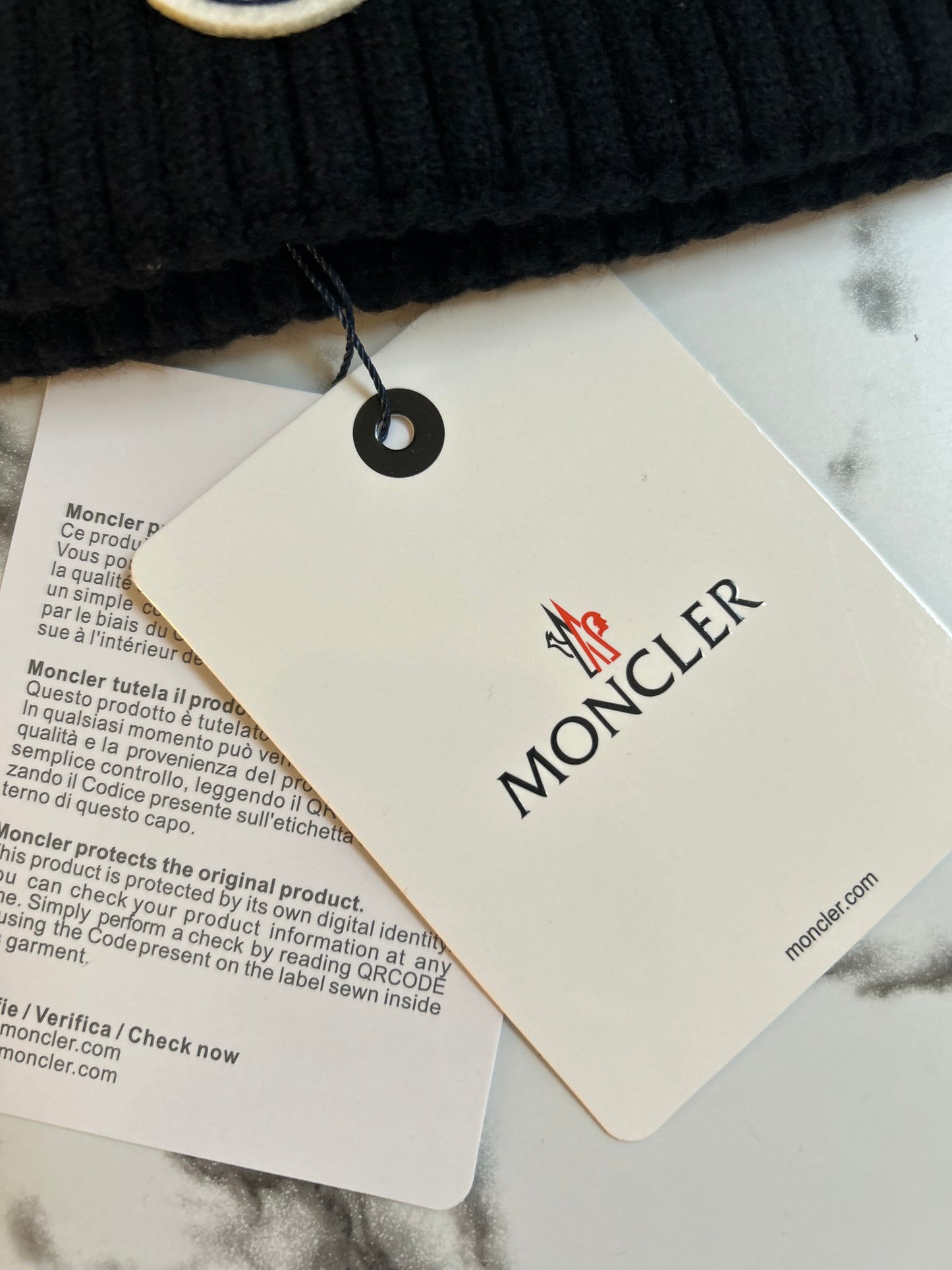 Mons beanies